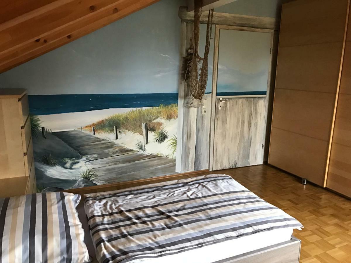 Messe Cgn/Dus Grossraeumige Wohnung In Guter Verkehrslage Leverkusen Luaran gambar