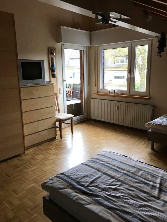 Messe Cgn/Dus Grossraeumige Wohnung In Guter Verkehrslage Leverkusen Luaran gambar