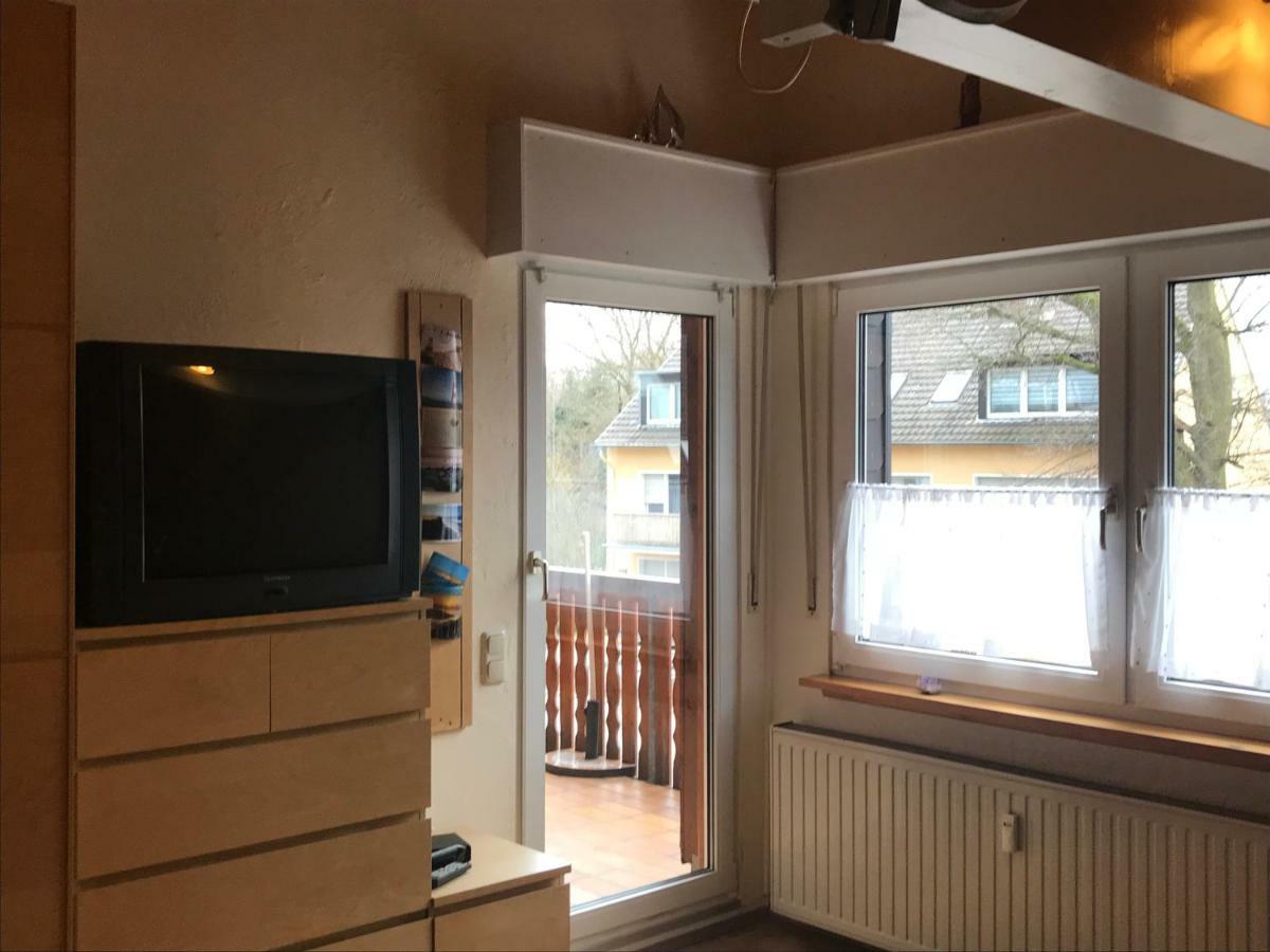 Messe Cgn/Dus Grossraeumige Wohnung In Guter Verkehrslage Leverkusen Luaran gambar